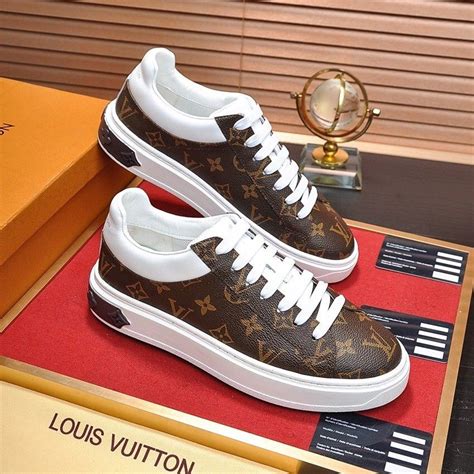 scarpe louis vuitton supreme uomo|louis vuitton sneakers uomo.